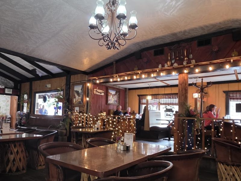 Pueblo Lindo interior
